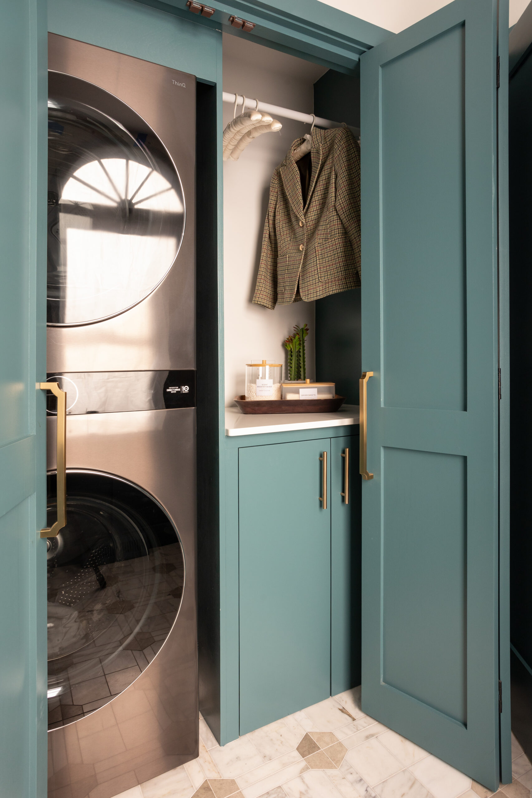 Teal Color‑Drenched Powder Room