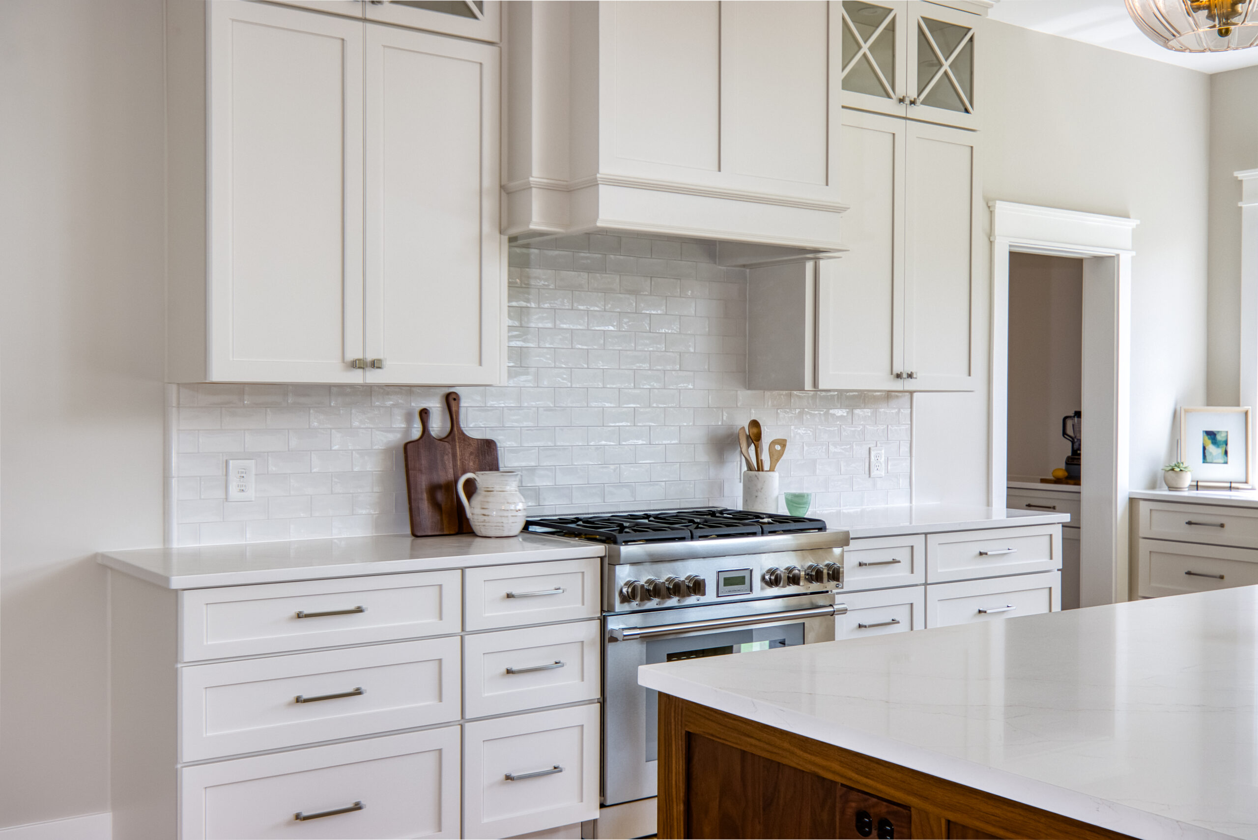 Bright & Classic Kitchen