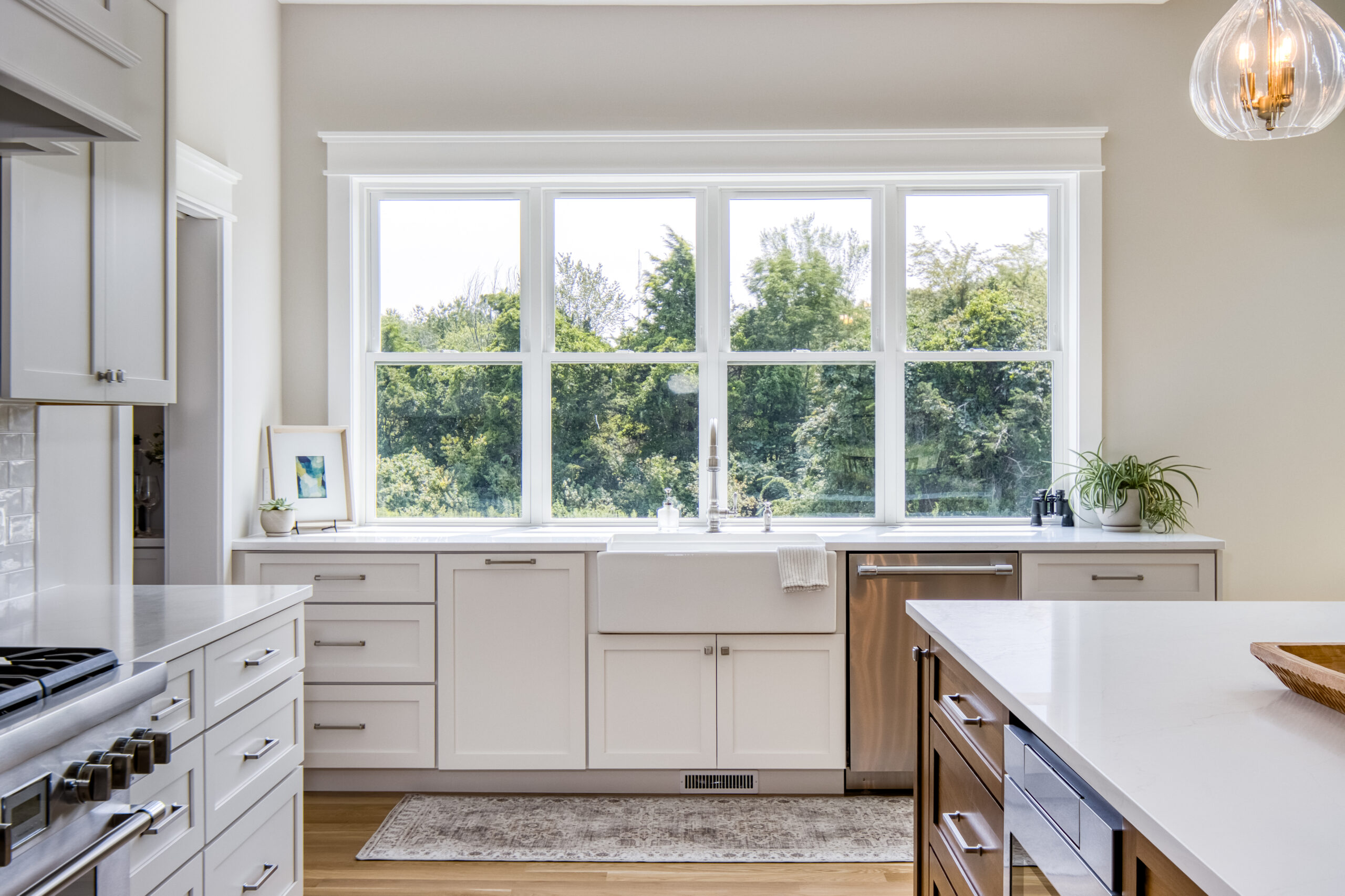 Bright & Classic Kitchen