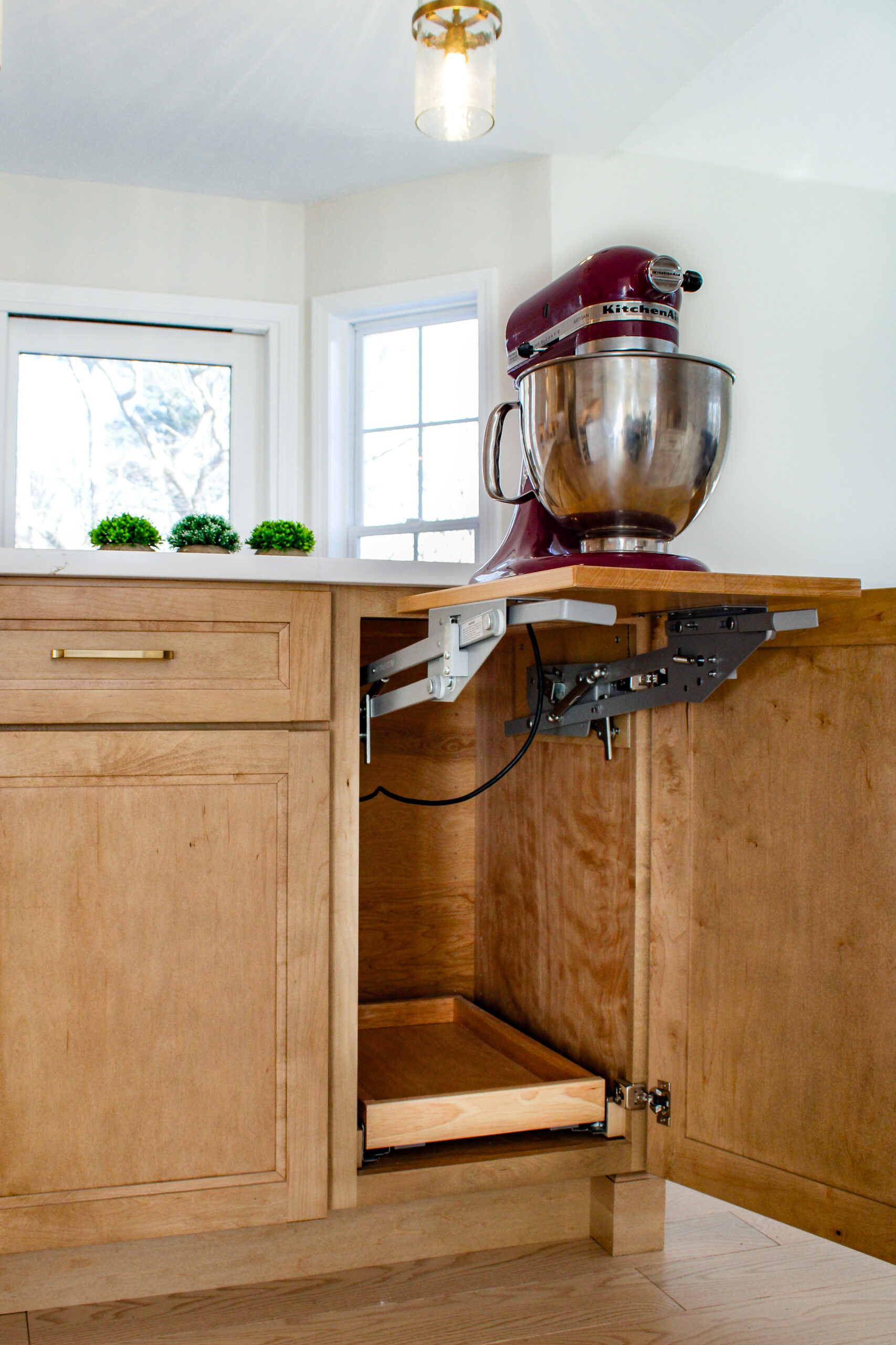 Bright & Timeless Transitional Kitchen