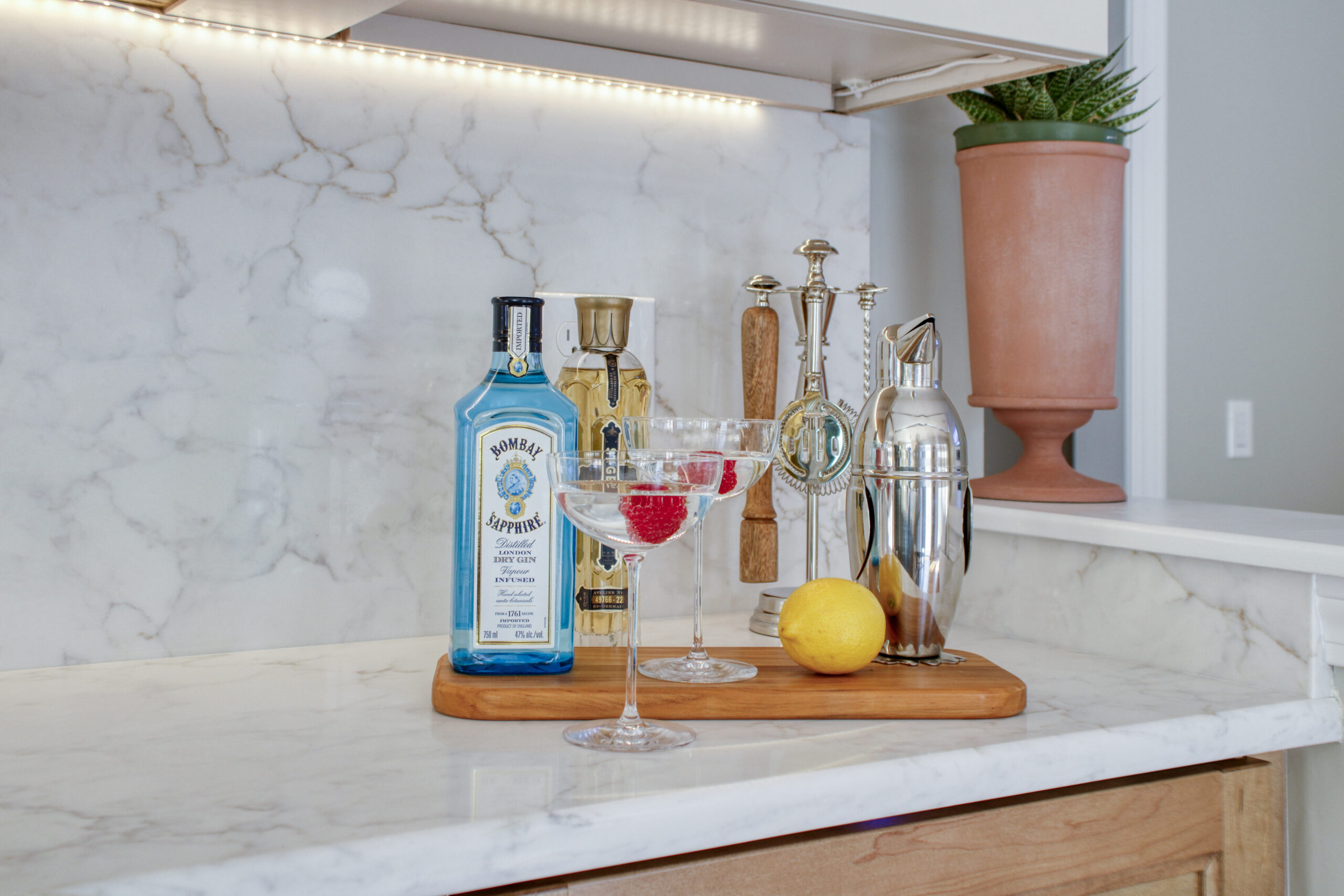 Warm, Modern & Classic Kitchen