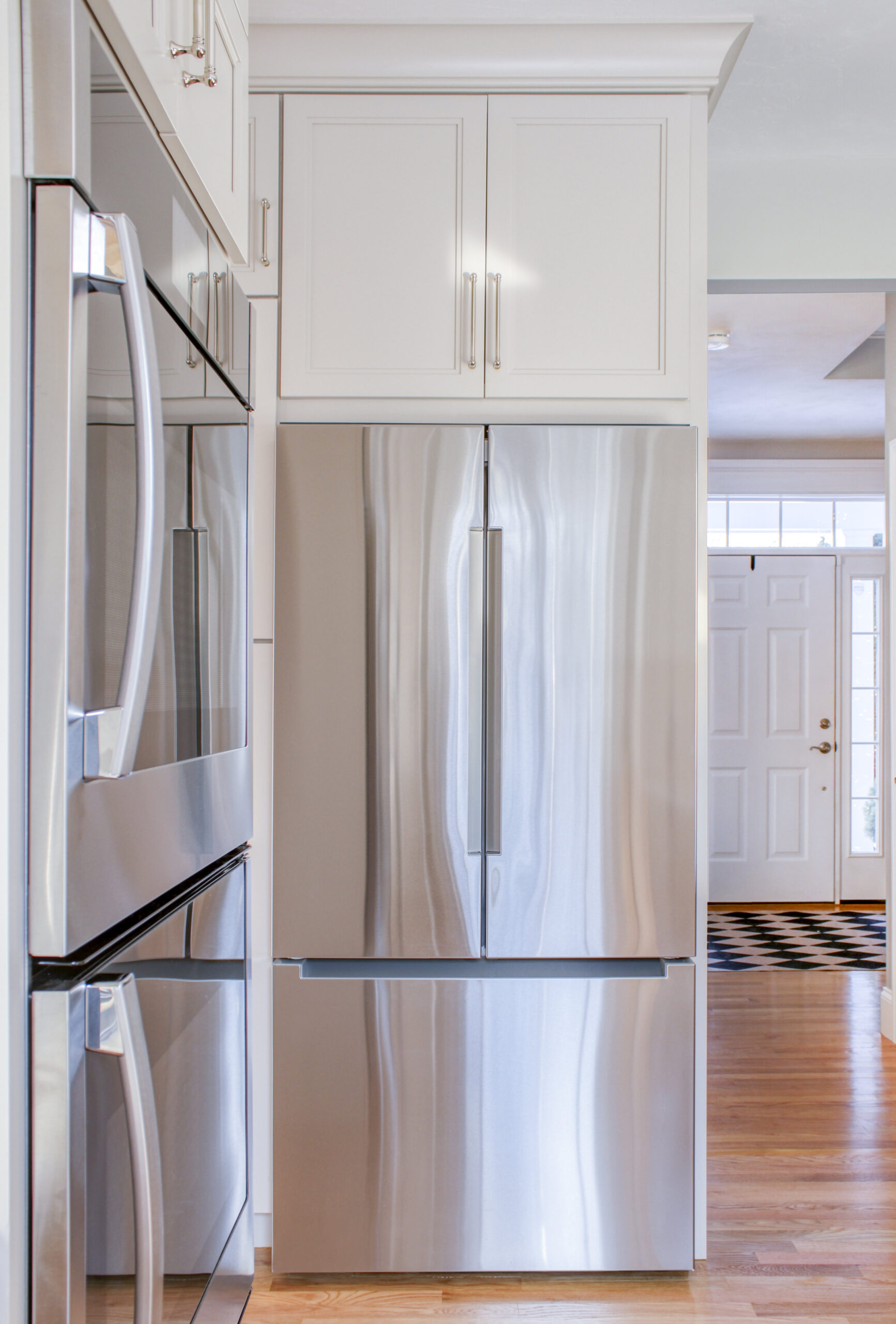 Warm, Modern & Classic Kitchen