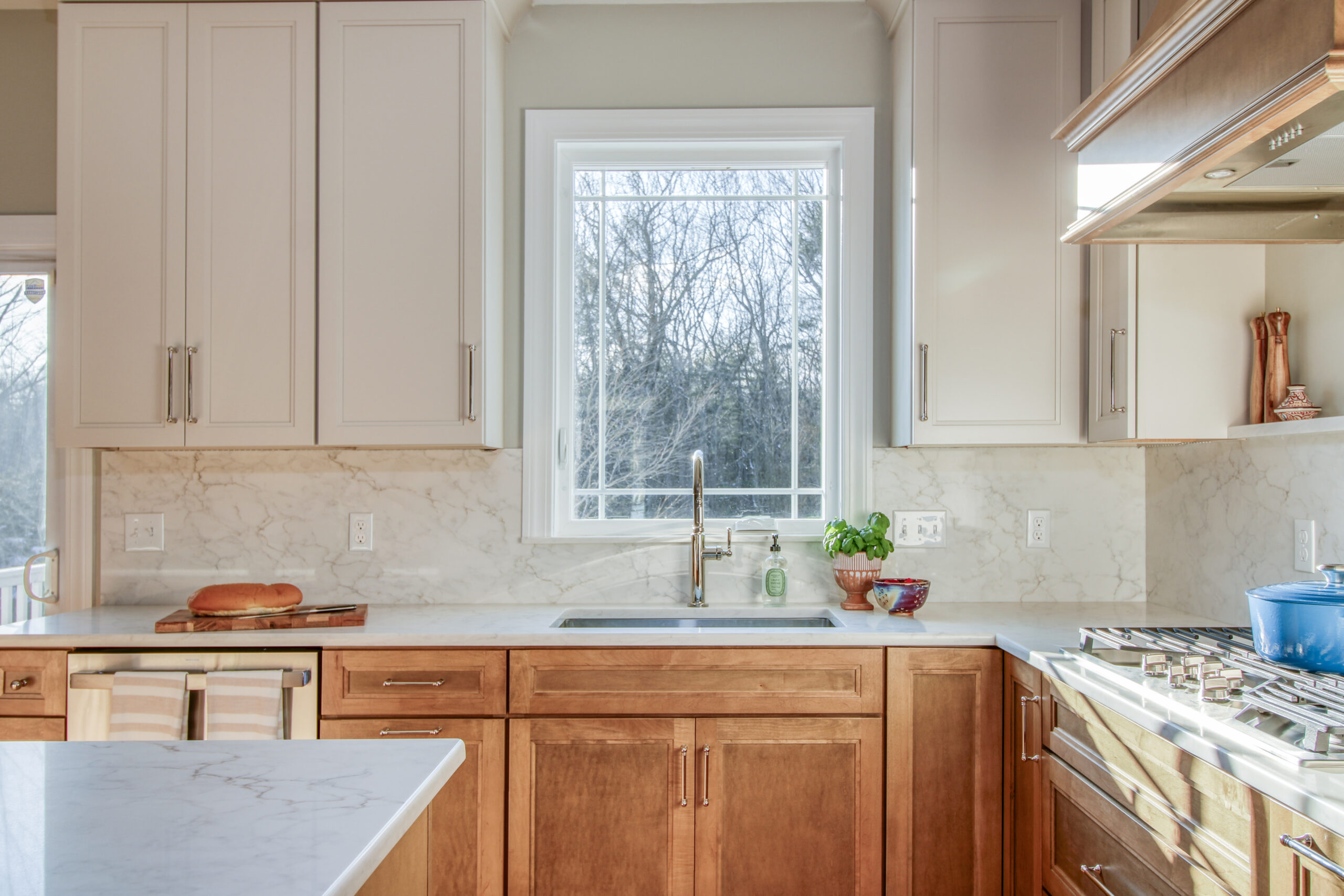 Warm, Modern & Classic Kitchen