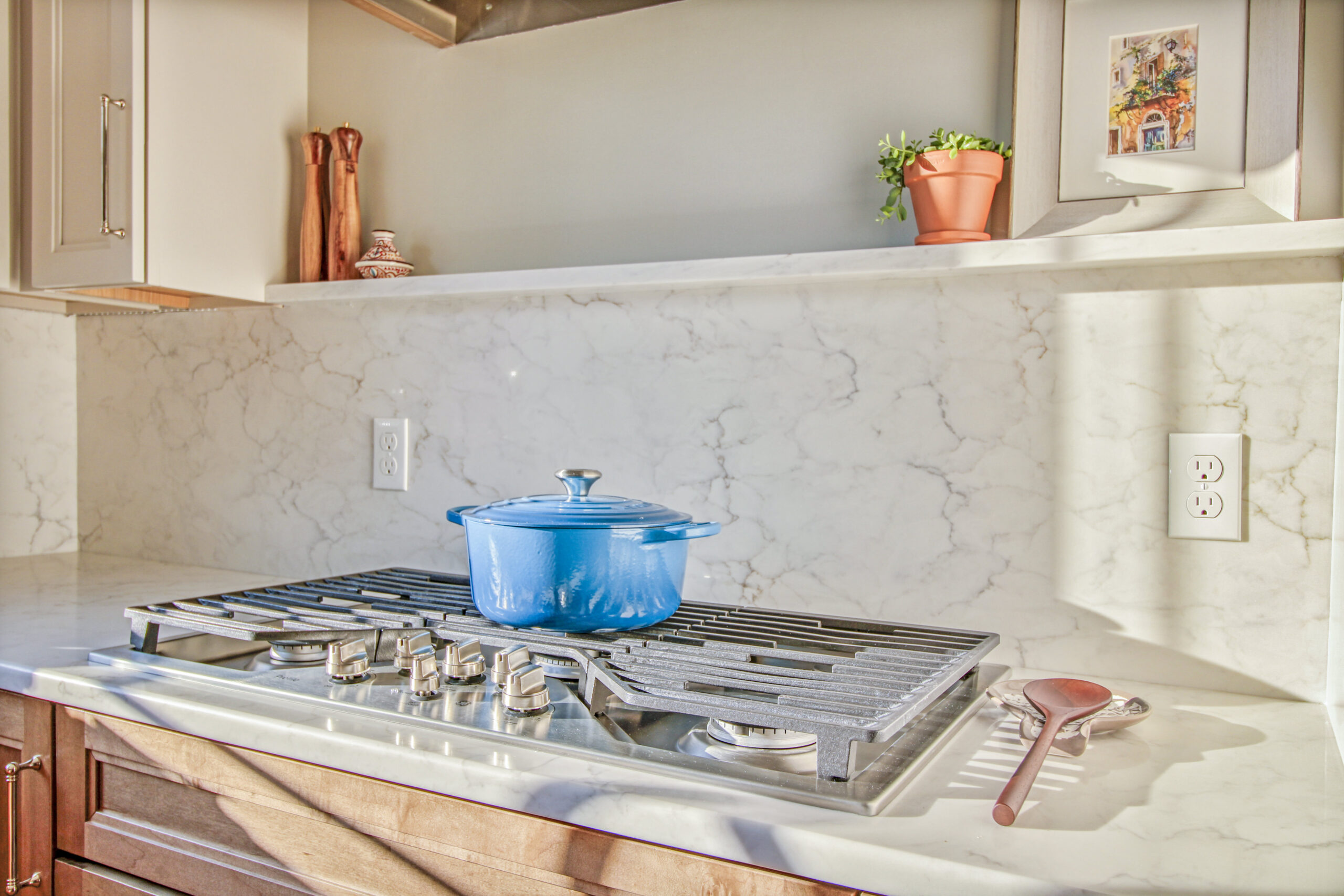 Warm, Modern & Classic Kitchen