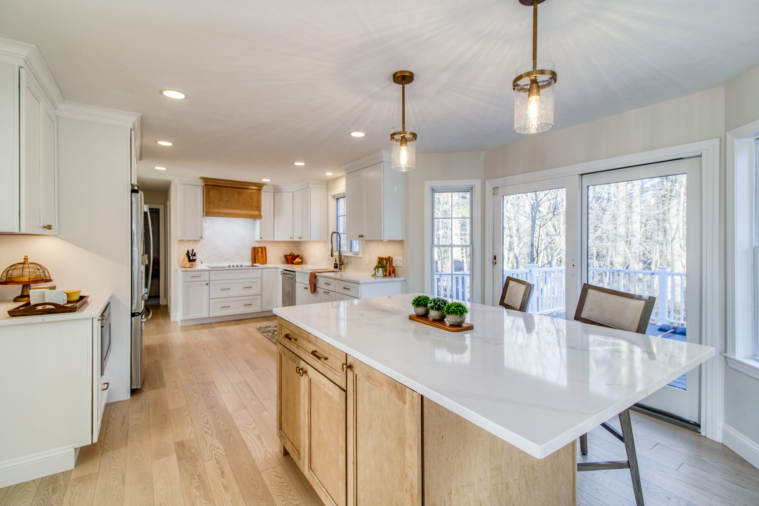Bright & Timeless Transitional Kitchen