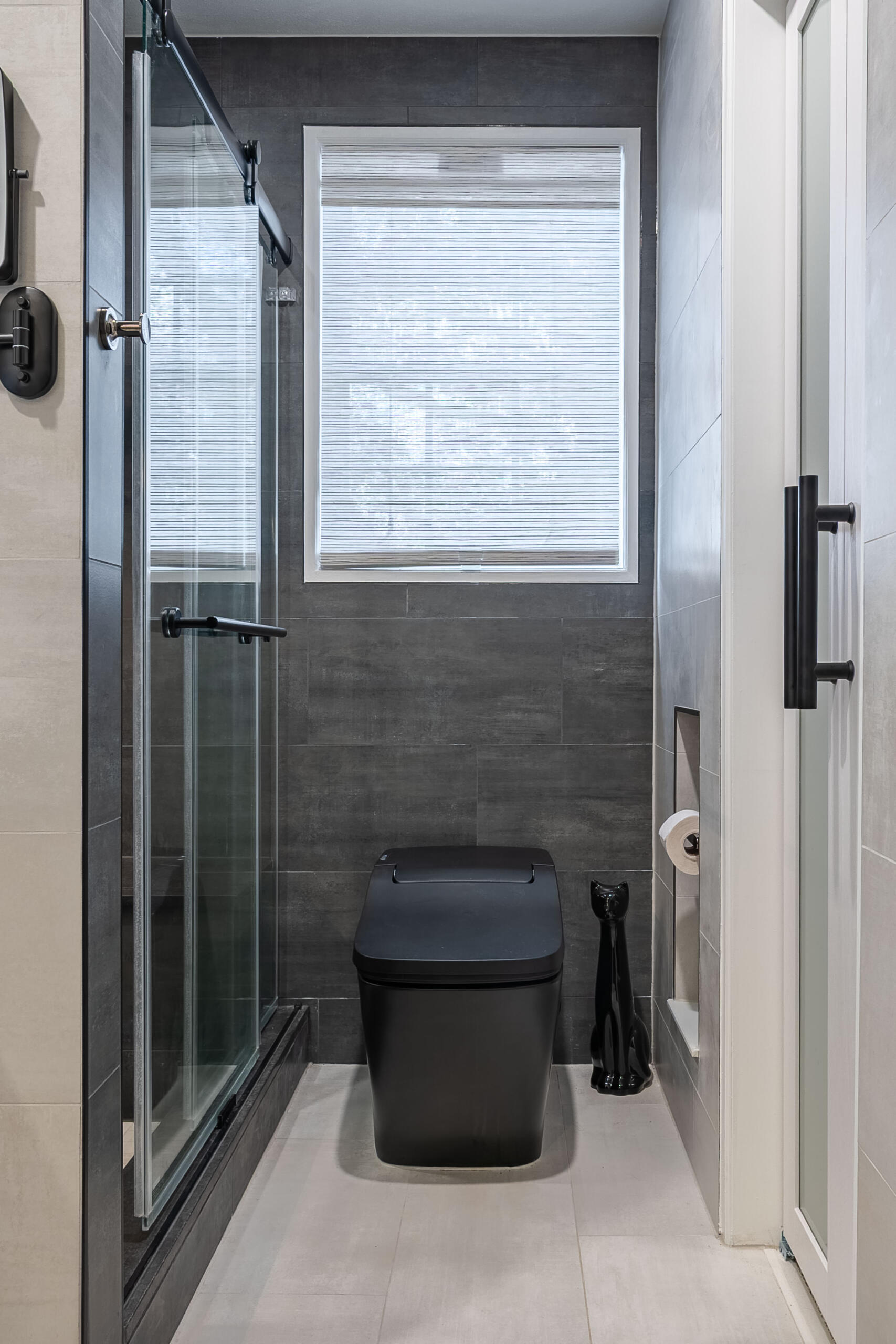 Modern Sculpted Retreat