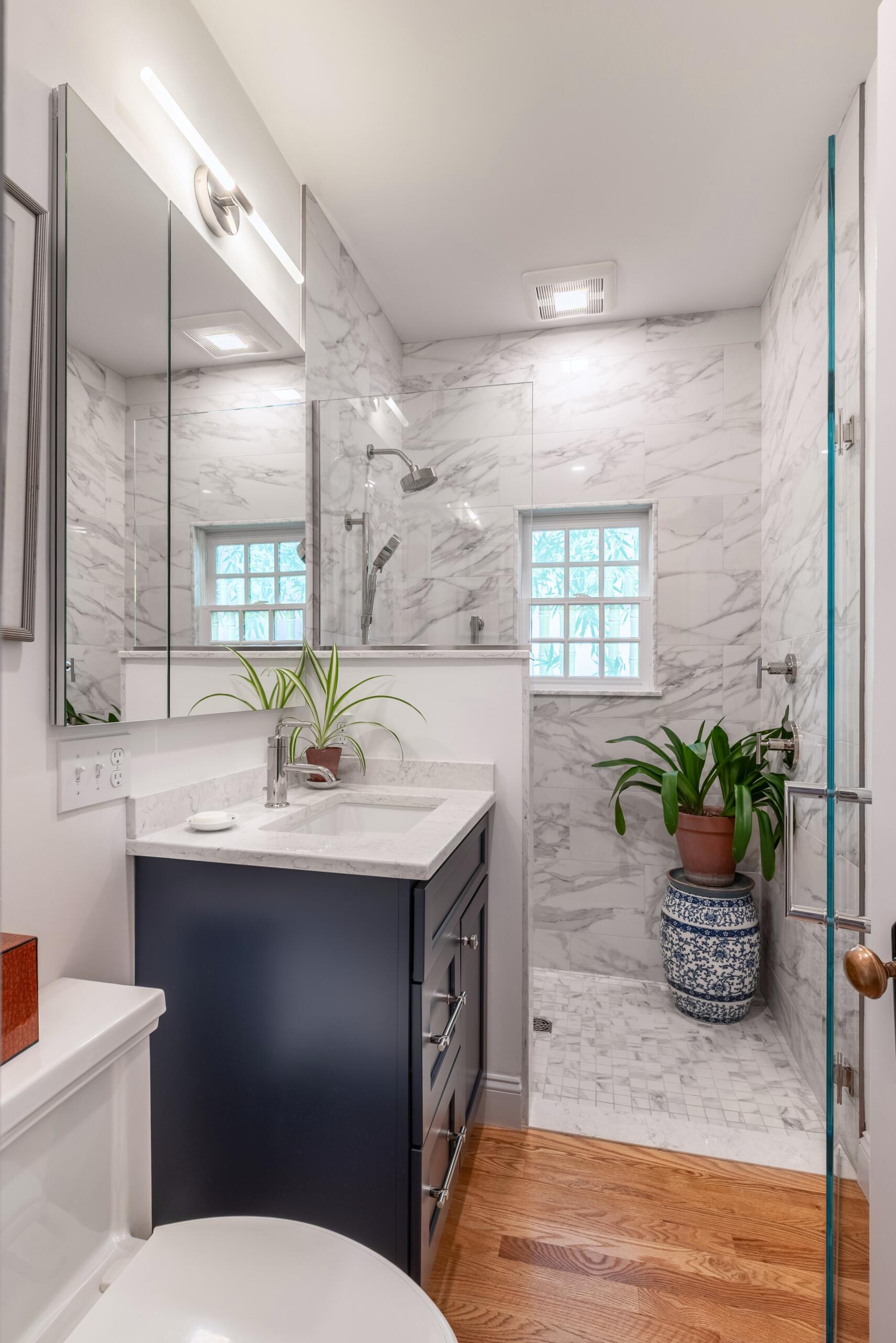 Airy Marble Bath